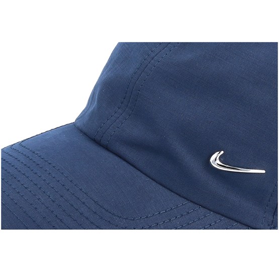 cappello nike metal swoosh