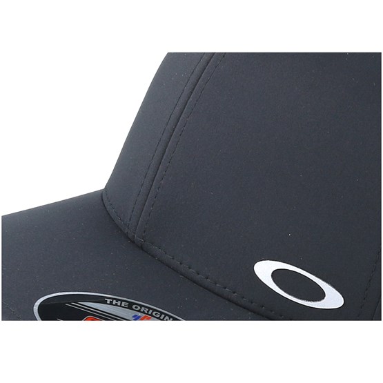 oakley aero perf hat