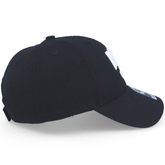 black and white islanders hat