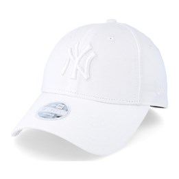 white yankees cap