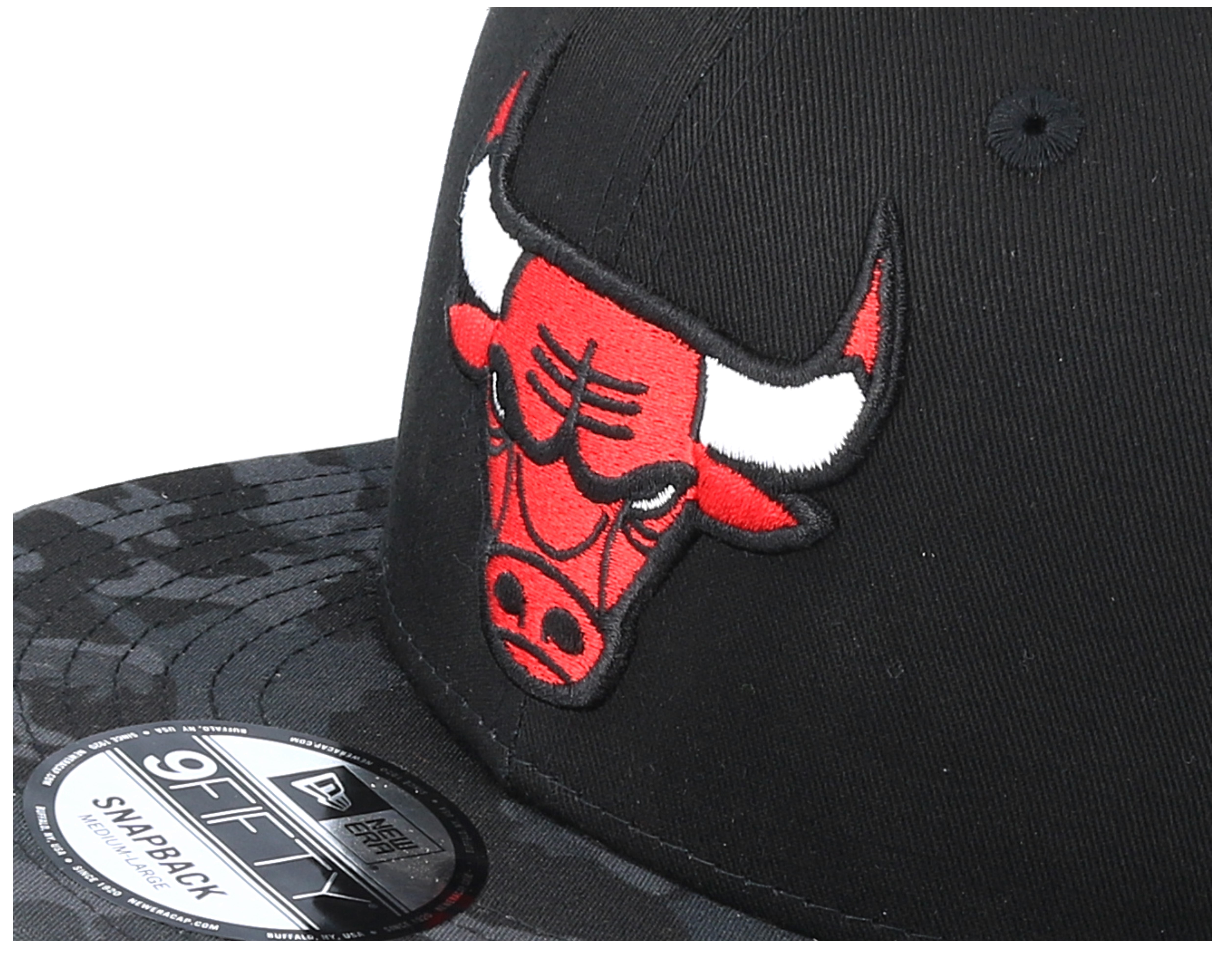 Chicago Bulls Team 9Fifty Black/Camo Snapback - New Era caps ...