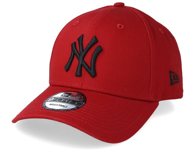 black and red yankees hat