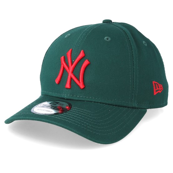 New York Yankees 9Forty Dark Green/Scarlet Adjustable New Era caps