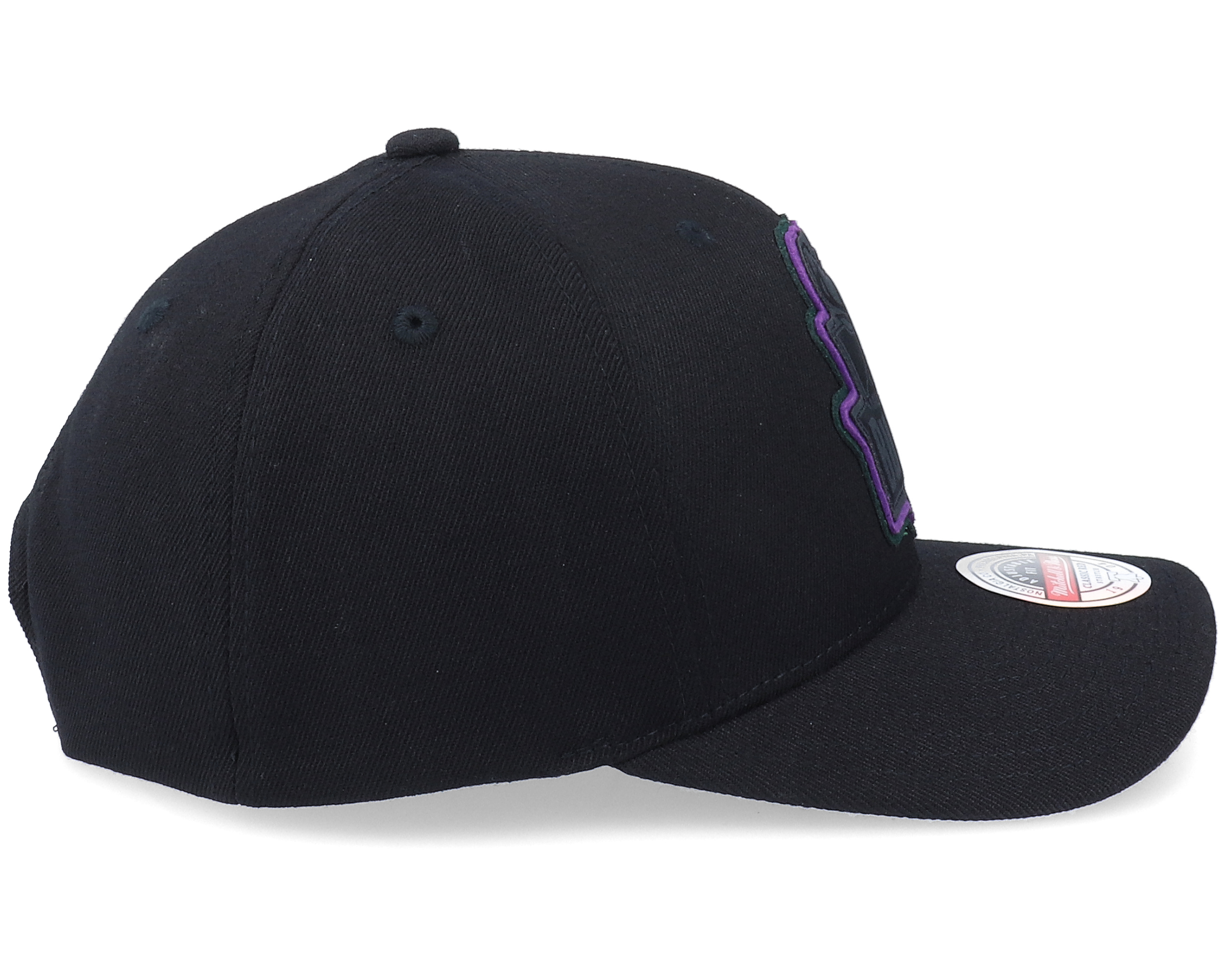 Milwaukee Bucks Levels Black Adjustable - Mitchell & Ness ...