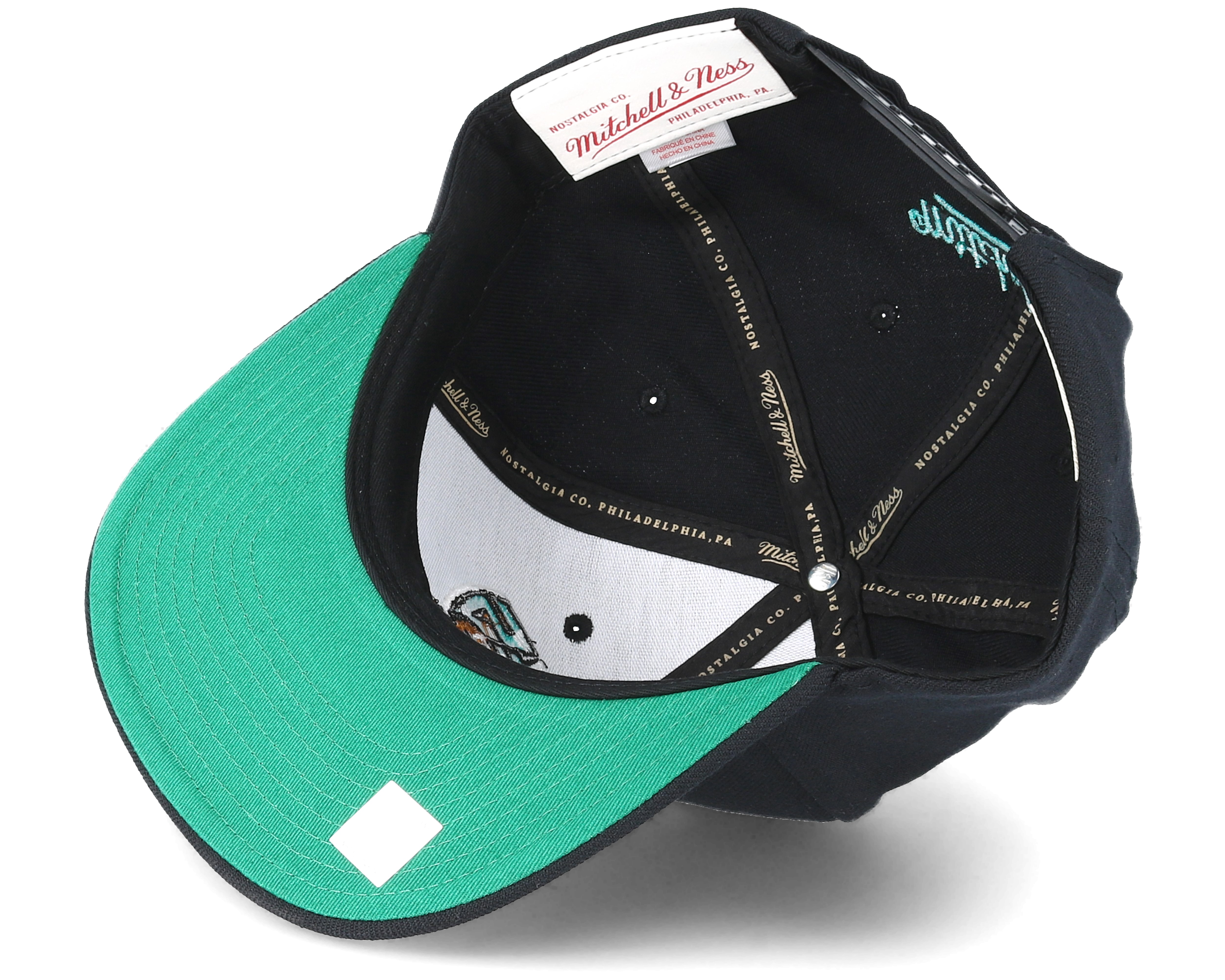 Vancouver Grizzlies Wool Solid Black Snapback - Mitchell & Ness caps ...