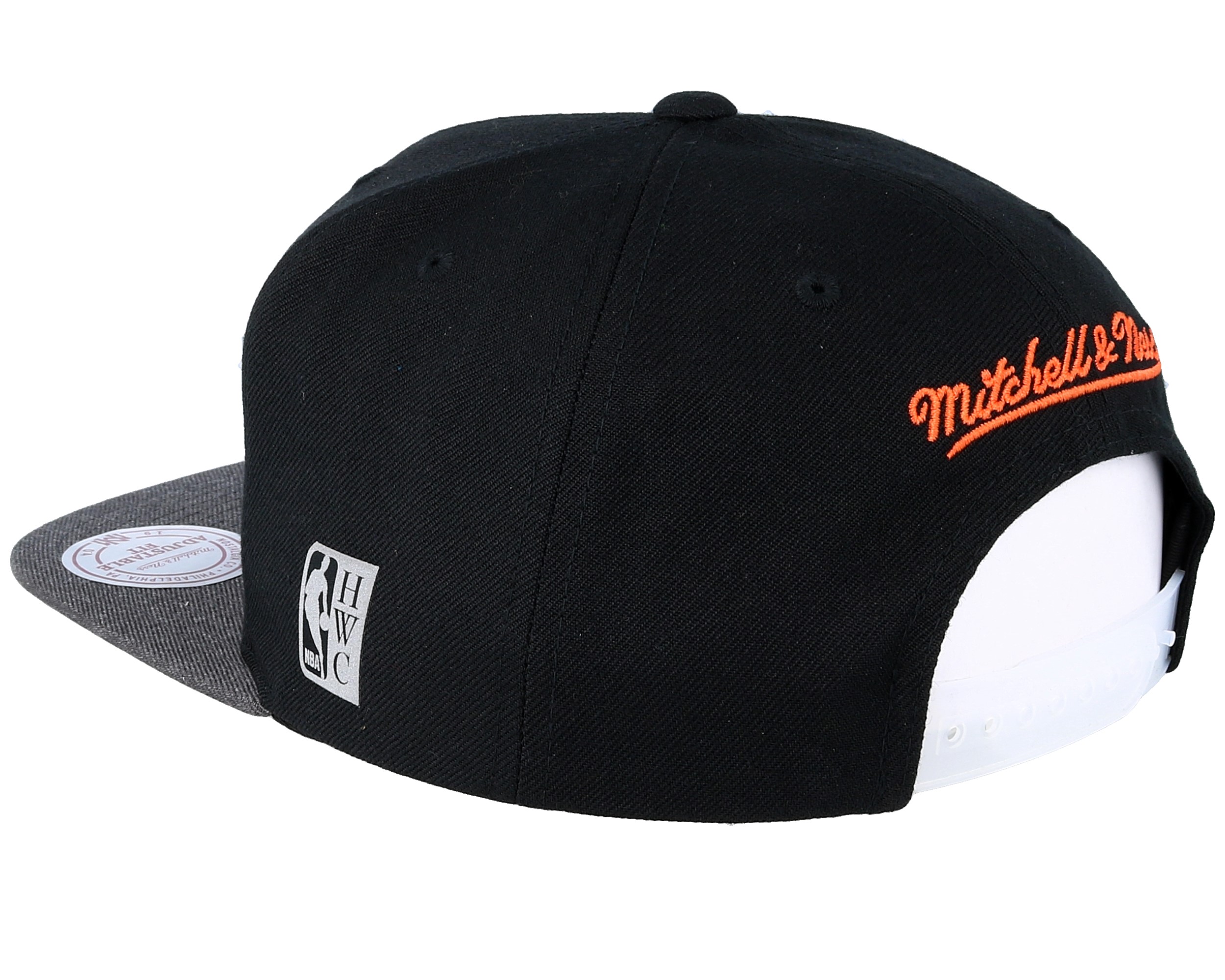 New York Knicks Reflective Duo Black/Grey Snapback - Mitchell & Ness caps | Hatstore.co.uk
