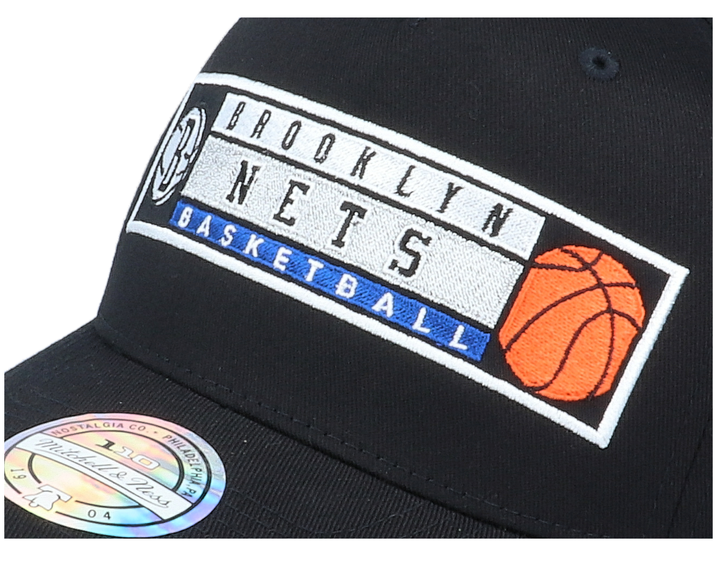 Brooklyn Nets Basket Patch Black 110 Adjustable Mitchell & Ness caps