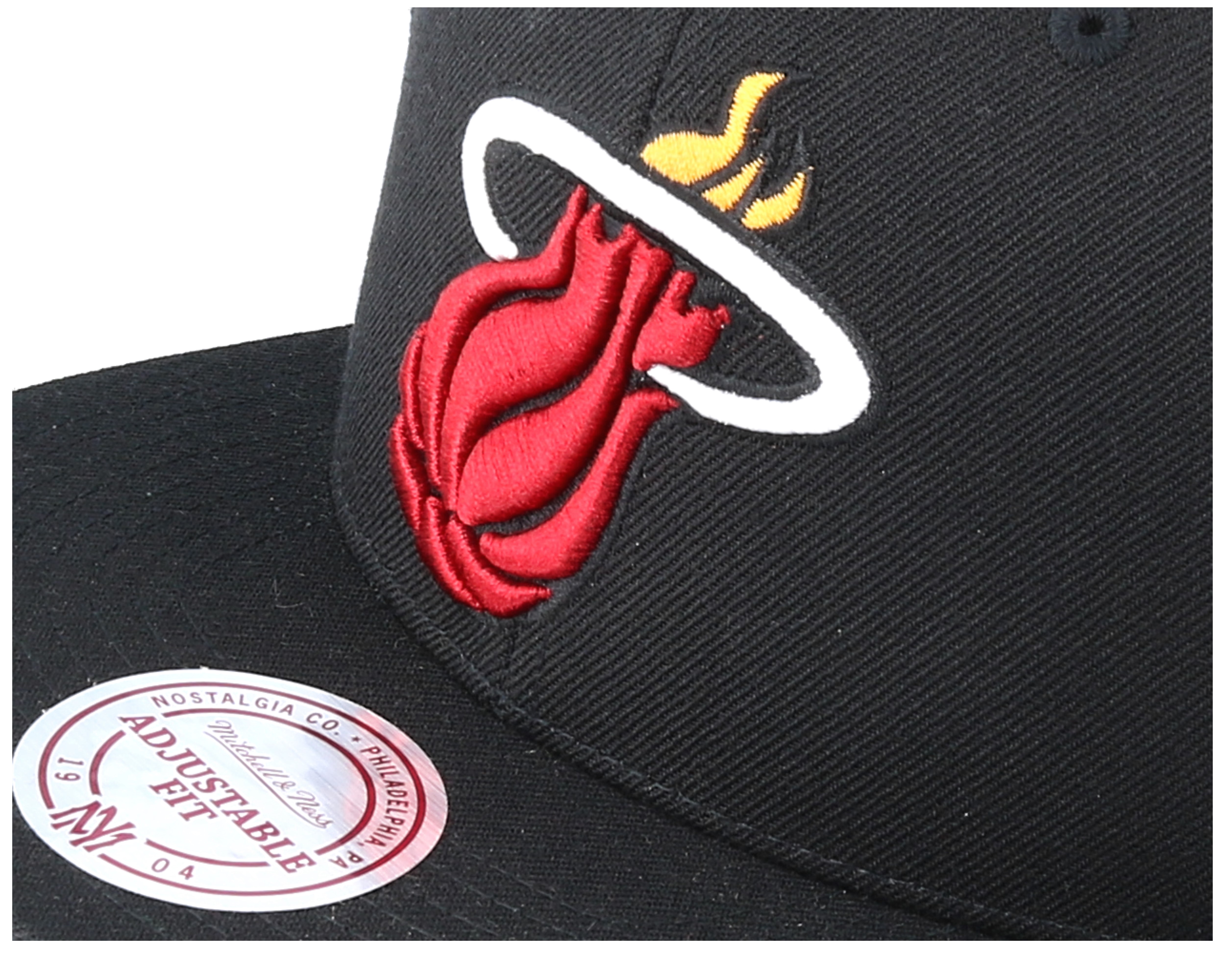 Miami Heat Wool Solid Black Snapback - Mitchell & Ness caps ...