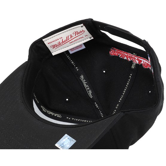 Chicago Bulls Upside Down Logo Snapback Mitchell Ness Caps Hatstoreworld Com