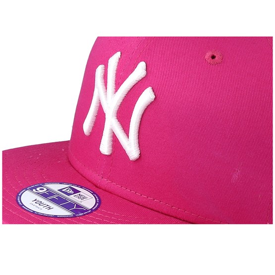 Hot pink yankees hat clearance