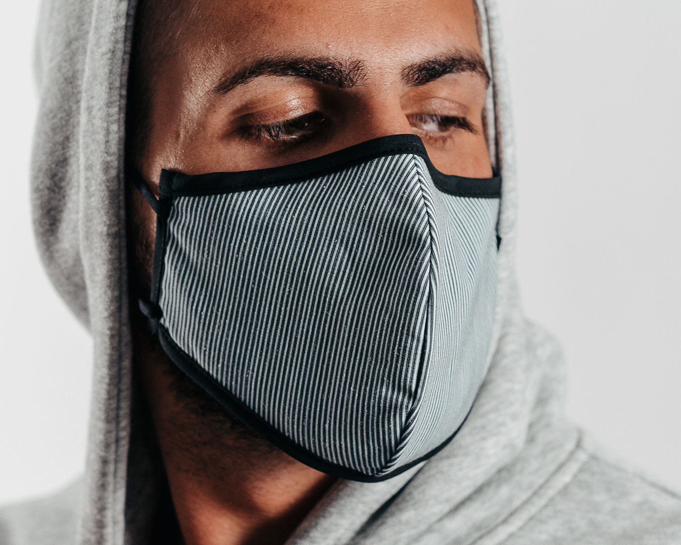 Antimicrobial Engineer Stripes Face Mask Brixton face mask Hatstore.no